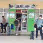 Personel KPK selesai menggeledah Kantor Dinas Kesehatan Boltara, kemudian membawa beberapa koper yang diduga dokumen penting yang berkaitan dengan penyidikan