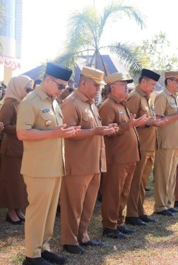 Bupati SJL Ubah Tradisi Apel, Pejabat Eselon II Ikut Berpanas-Panasan