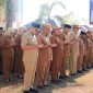 Bupati Boltara, Sirajudin Lasena bersama para Asisten dan pimpinan OPD ikut berbaris dan berpanas-panasan bersama seluruh ASN peserta Apel Kerja