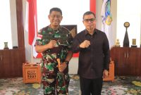 Bupati Boltara Sirajudin Lasena bersama Danrem 131/Santiago Brigjen TNI Yuri Elias Mamahi