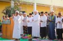 Bupati Boltara Dr. Sirajudin Lasena bersama Habib Salim Bin Abdurrahman Aljufri dan pengurus Komwil Alkhairaat BMR dan Komda Alkhairaat Boltara melangsungkan sholat istisqa di Alkhairaat Bintauna sebagai ikhtiar minta hujan