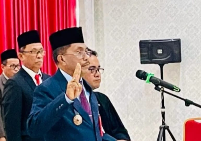 Pj Sekda Sangihe Johanis Emil Hengkeng Pilat, Prosesi pengambilan Sumpah jabatan