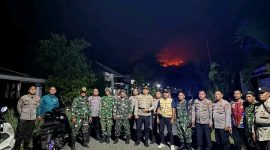 Camat Tabukan Utara
Marwan Nikiulu
Kapolsek Tabukan Utara Iptu David Kojongian bersama anggota
PLH Danramil Tabukan Utara Ridatson Makawowode bersama anggota 
sedang memantau lokasi kebarakan.