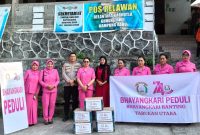 Kapolsek Tabukan Utara Iptu David Kojongian, Ketua Bhayangkari Tabukan Utara Ny. Nancy David Bersama Jajaran Bhayangkari Ranting Tabukan Utara, serta Pj Kapitalaung Kampung Bahu