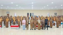 Asisten Bidang Pemerintahan dan Kesejahteraan Rakyat Sekretaris Daerah (Sekda), Fadly T. Usup bersama Kepala BKPSDM Boltara dan pihak terkait serta seluruh peserta tes kejiwaan CPNS