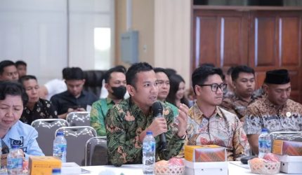 Pelaksana Tugas (Plt.) Bupati Bolaang Mongondow Utara (Boltara), Mohammad Aditya Pontoh, S.IP., menghadiri rapat pendampingan hukum bersama Tim Jaksa Pengacara Negara (JPN) Bidang Perdata dan Tata Usaha Negara (Datun) Kejaksaan Tinggi Sulawesi Utara (Kejati Sulut) dan Balai Pelaksana Penyediaan Perumahan dan Kawasan Permukiman (BP3KP) Sulawesi I.