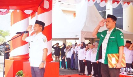 Sekretaris Daerah (Sekda) Kabupaten Bolaang Mongondow Utara (Boltara), dr. Jusnan C. Mokoginta, MARS., memimpin Upacara Peringatan Hari Sumpah Pemuda ke-98 Tahun 2026 yang berlangsung di halaman Kantor Bupati Boltara