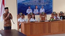 Sekda Boltara dr. Jusnan Mokoginta membuka secara resmi konferensi V PWI Boltara