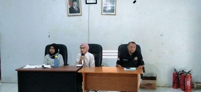 Ketua Panitia Pemilihan Kapitalaung Kampung Bahu Silmiaty Zahrah Tompoh Ahmad, Penjabat Kapitalaung Kampung Bahu Farmyati Maniku, Ketua MTK Mursalim Damal,