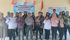 Camat Tabukan Utara, Pj Kapitalaung Kampung Bahu, Panitia Pemilihan Kapitalaung bersama dengan kedua Calon Kapitalaung Kampung Bahu, serta Ketua MTK bersama Anggota serta jajaran perangkat kampung bahu