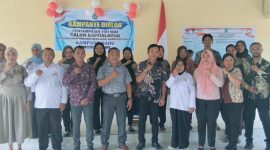 Camat Tabukan Utara, Pj Kapitalaung Kampung Bahu, Panitia Pemilihan Kapitalaung bersama dengan kedua Calon Kapitalaung Kampung Bahu, serta Ketua MTK bersama Anggota serta jajaran perangkat kampung bahu